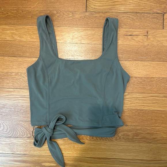 Lululemon Get Centered Tie Side crop tank top size 6 Sage green - Picture 2 of 5